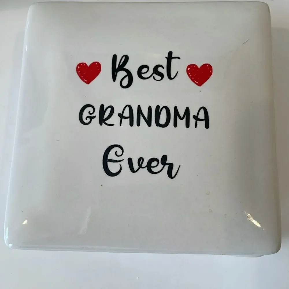Best Grandma Ever Keepsake Jewerly Box with heart shape necklace